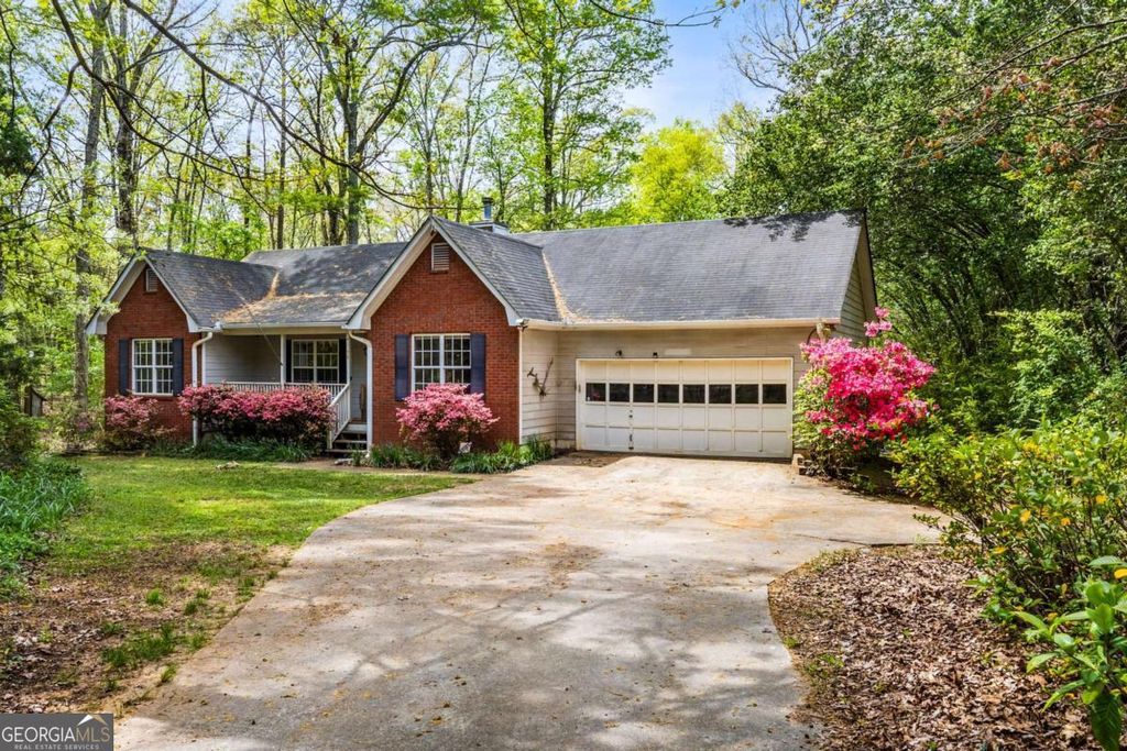 Photo of 58 S Singley Drive, Locust Grove, GA 30248 (MLS # 10726363)