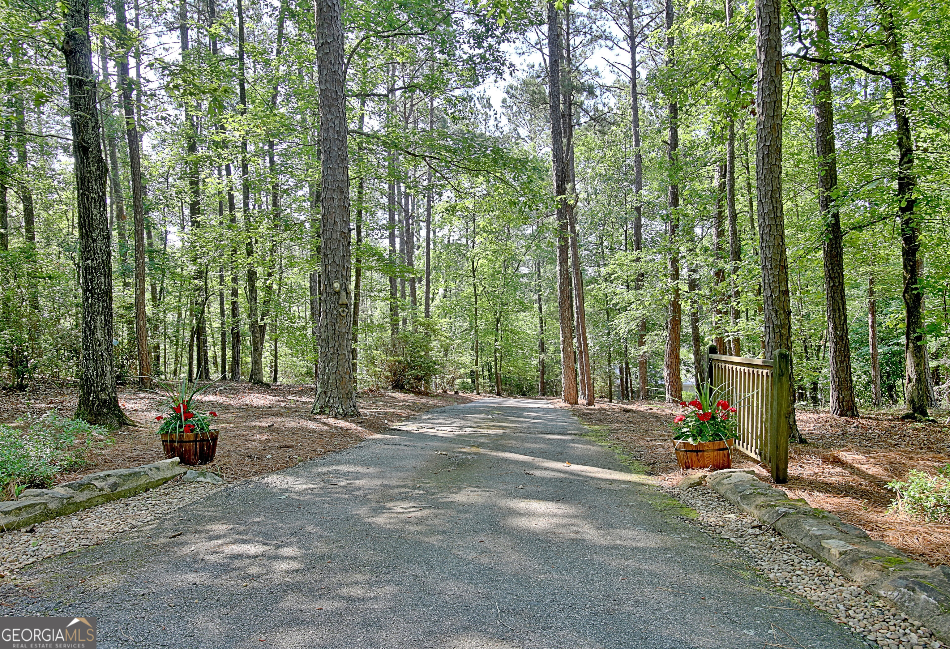 1693 Quail Hollow DR