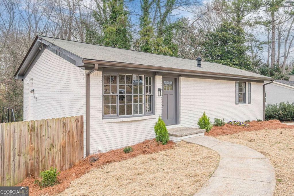 Photo of 2162 Wakita Drive SE, Marietta, GA 30060 (MLS # 10669796)