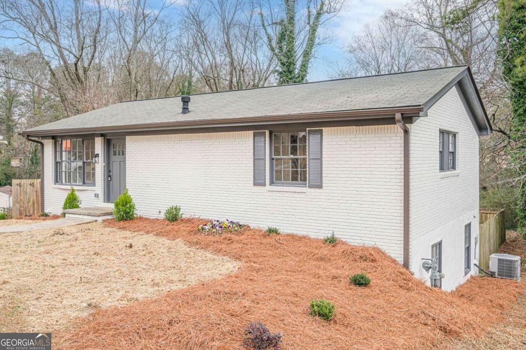 Photo of 2162 Wakita Drive SE, Marietta, GA 30060 (MLS # 10669796)