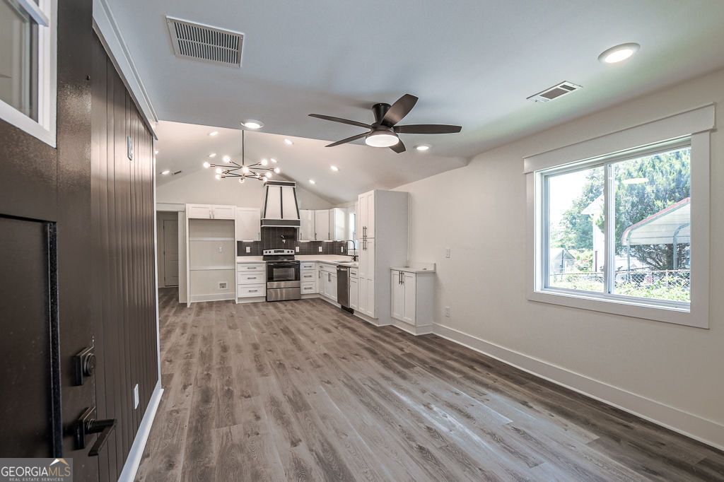Photo of 830 SE High Street SE, Gainesville, GA 30501 (MLS # 10810170)