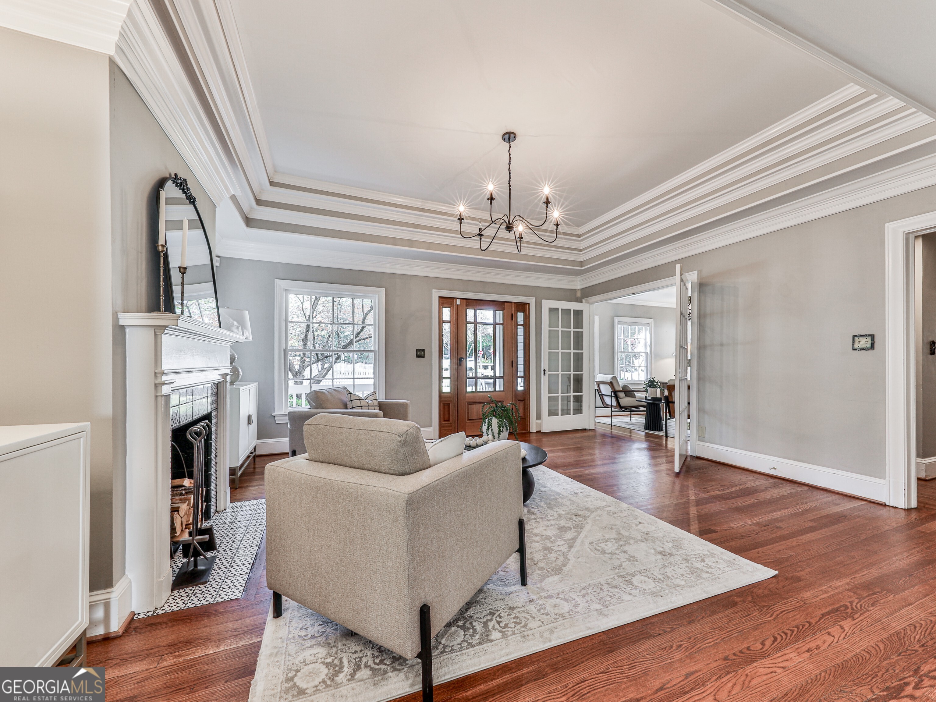 646 Darlington CIR NE