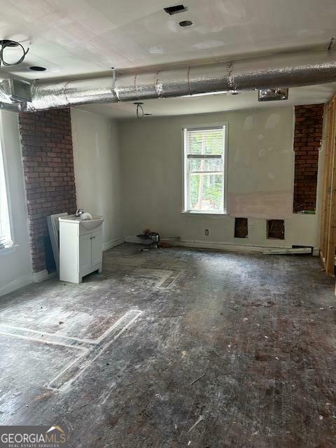 3829 Main ST 1