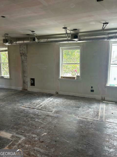 3829 Main ST 1