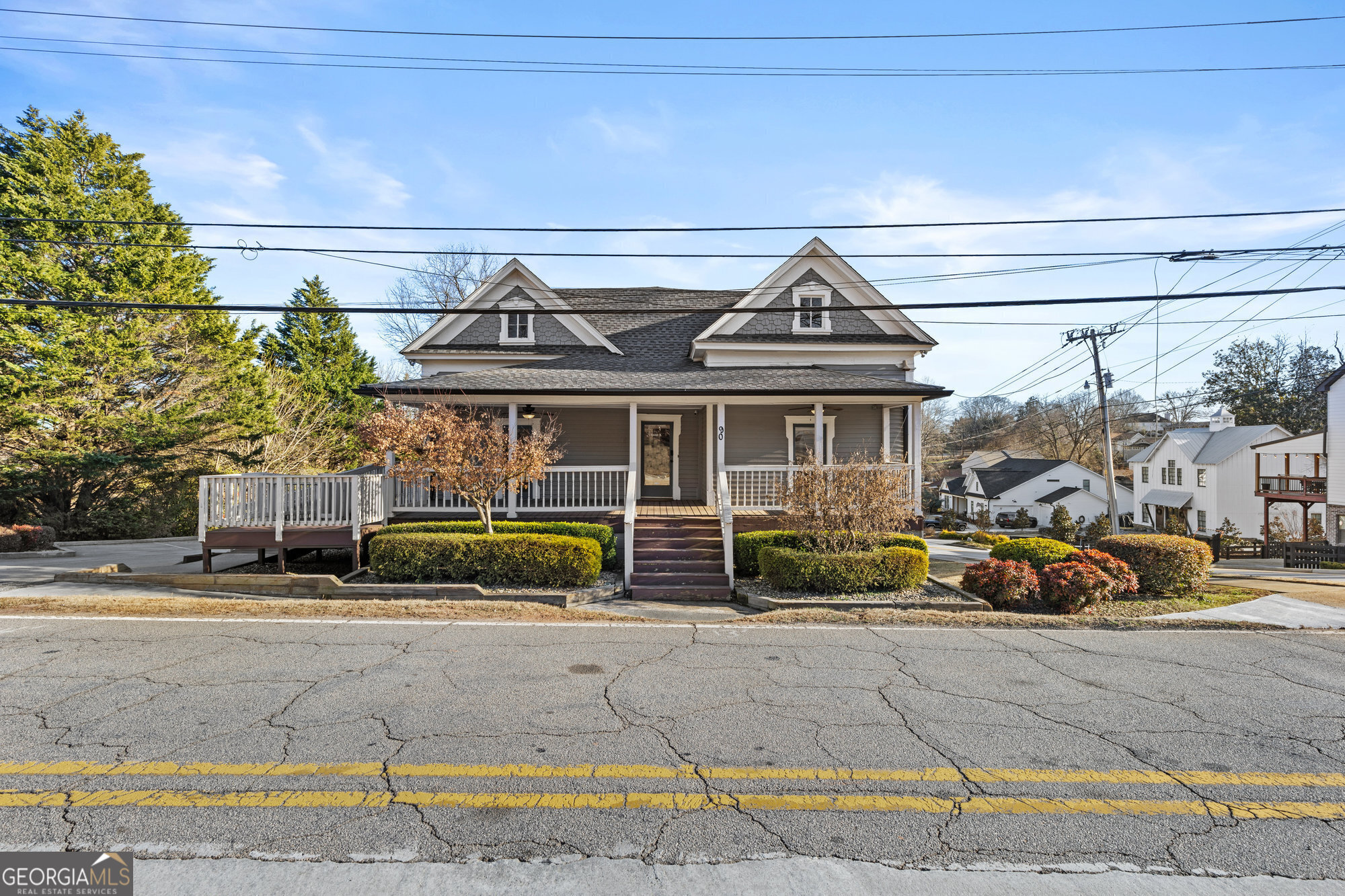 90 E Moreno ST