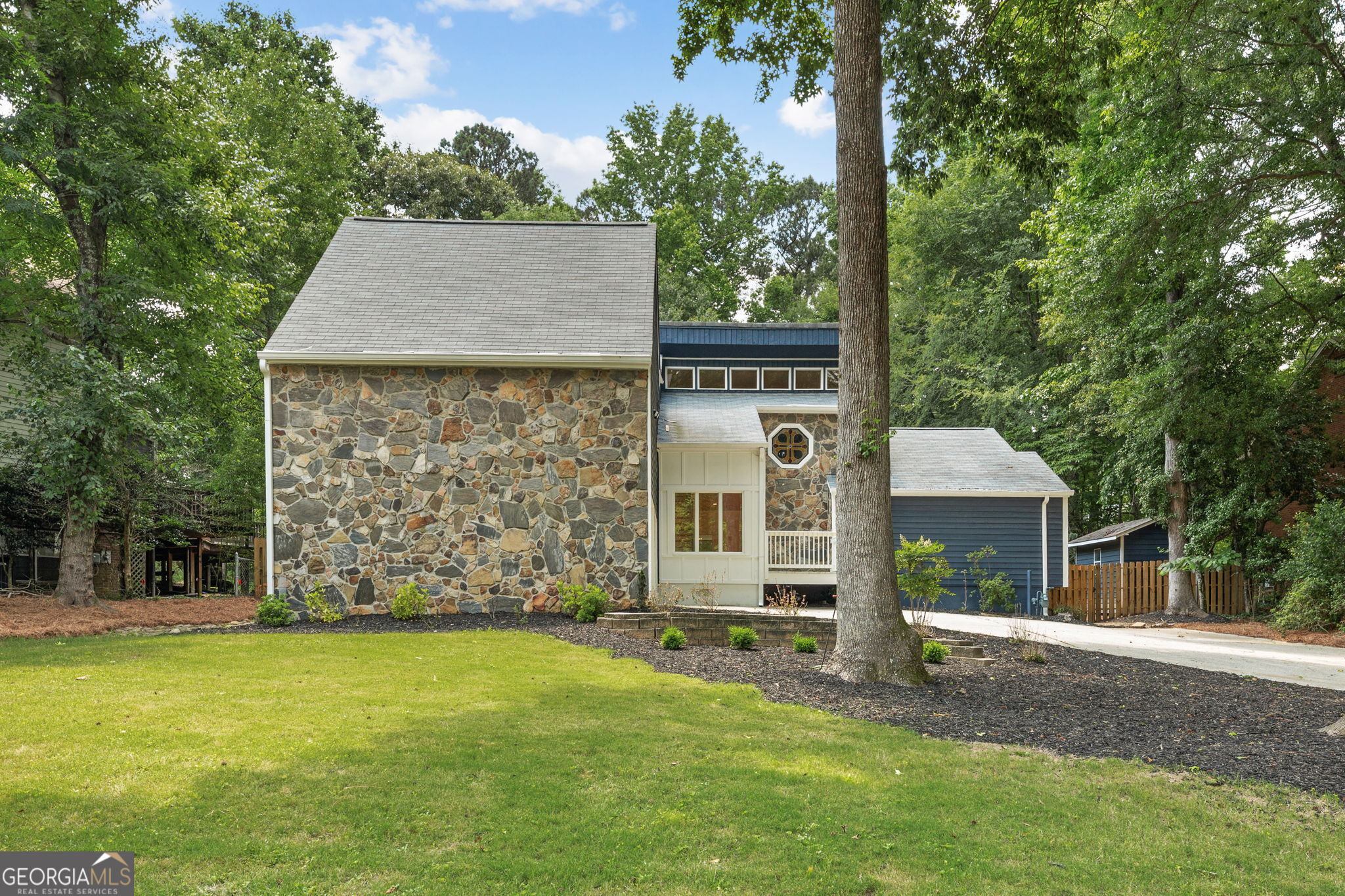 5296 Amhurst DR