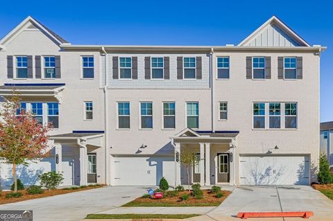 327 Dresden CIR Tucker GA 30084