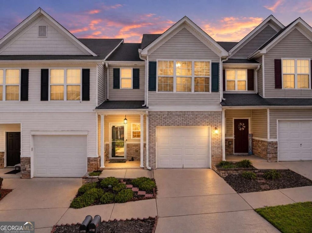 Photo of 4817 Zephyr Cove Place, Flowery Branch, GA 30542 (MLS # 10843957)