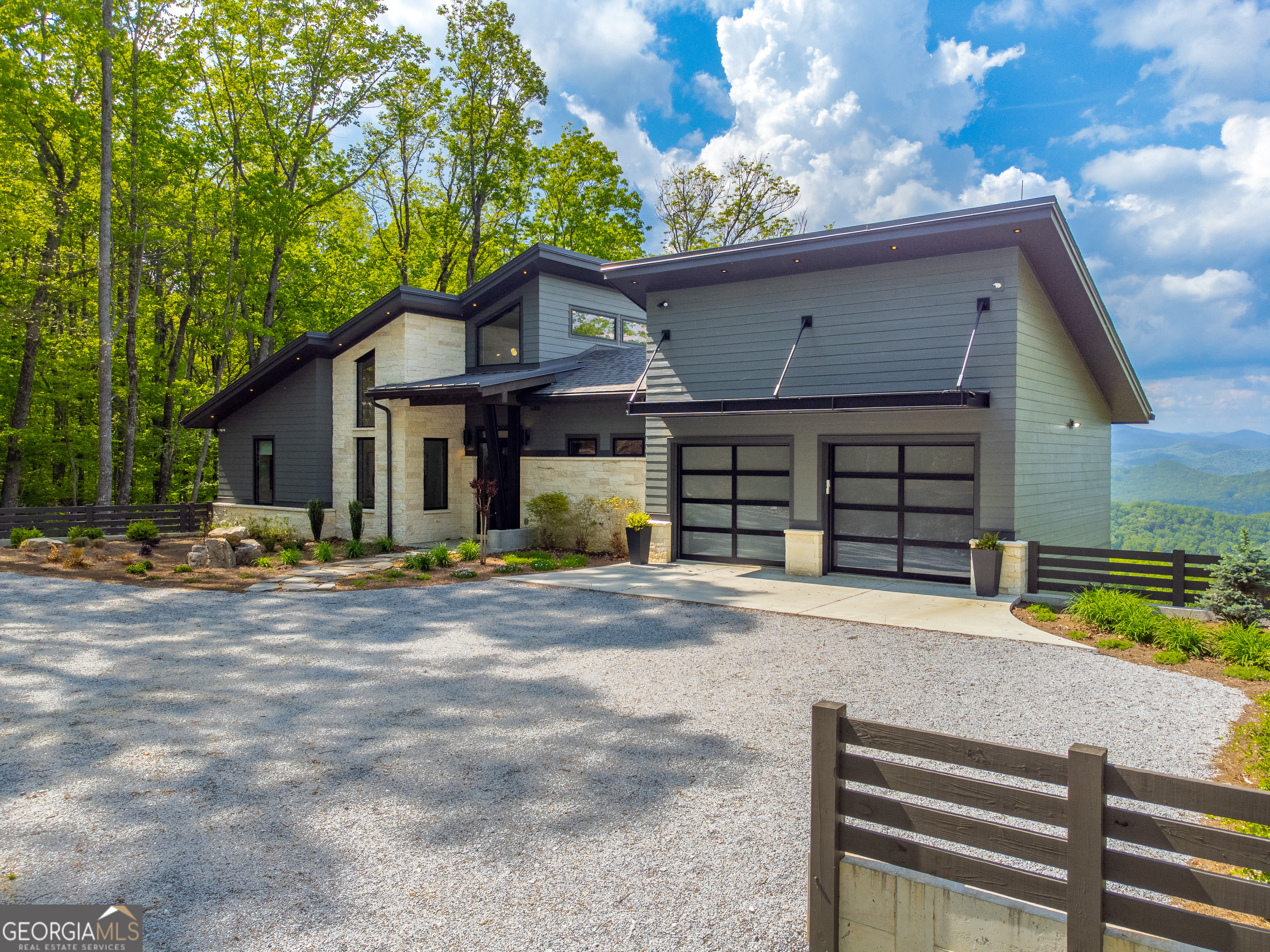377 Charmont DR