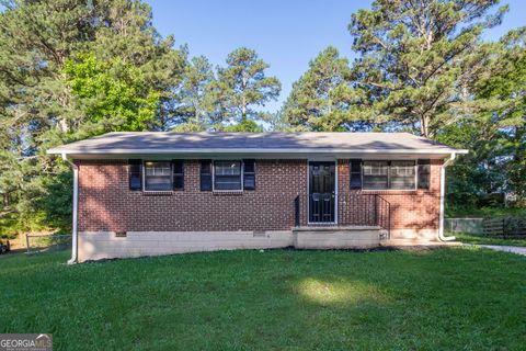 Photo of 8191 Dunellen Lane, Jonesboro, GA 30238 (MLS # 10622856)