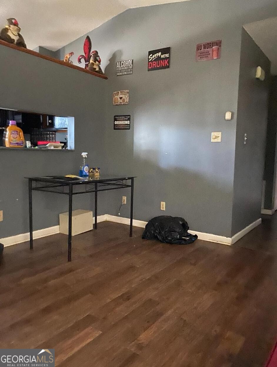 1304 Mobile AVE