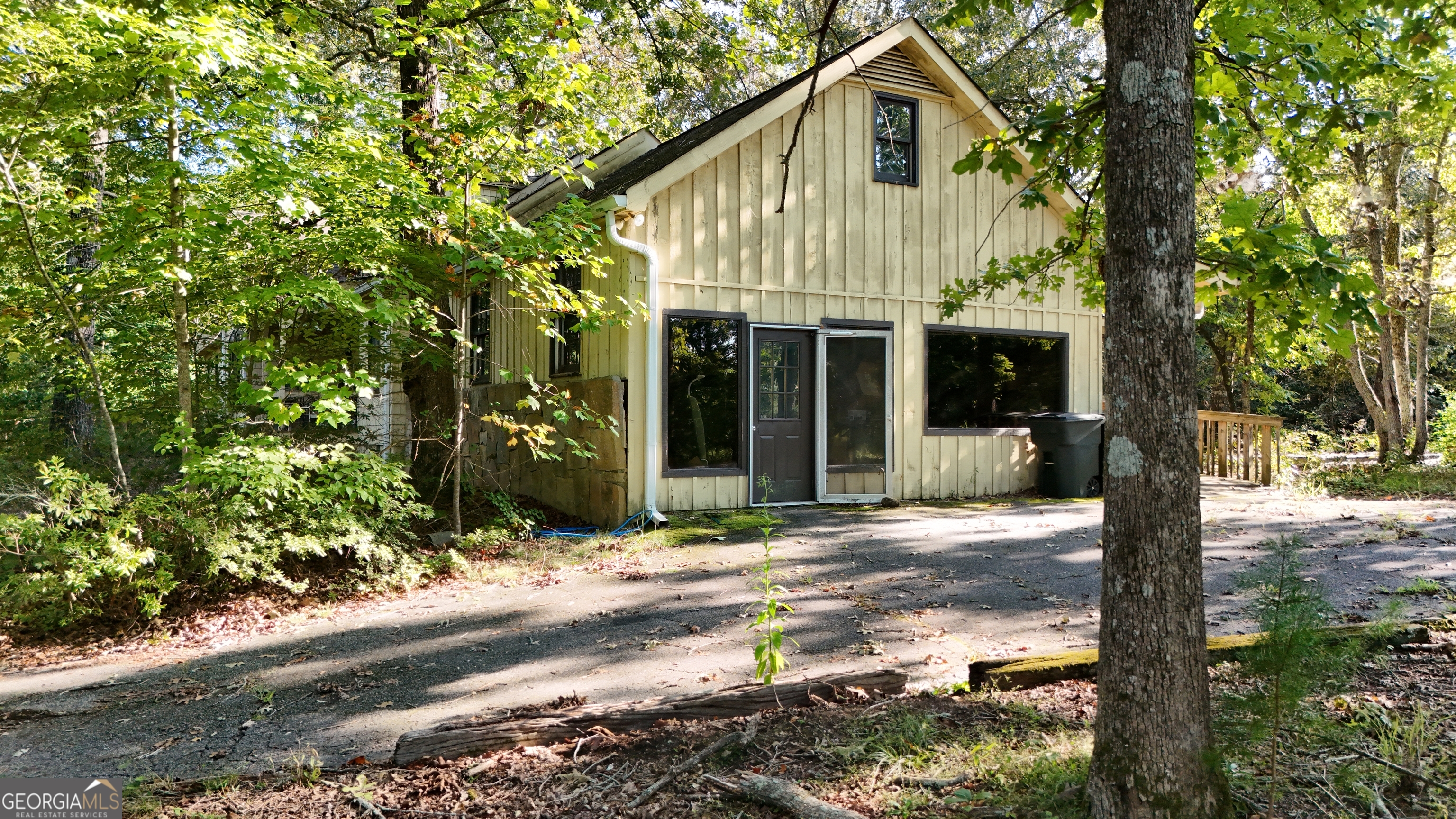 153 Dogwood WAY