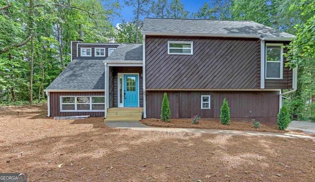 Photo of 1882 Winding Creek Lane SW, Marietta, GA 30064 (MLS # 10758463)