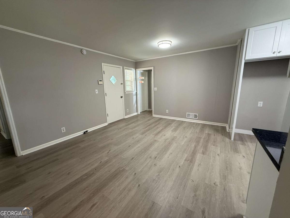 1547 Mountain View CIR NW