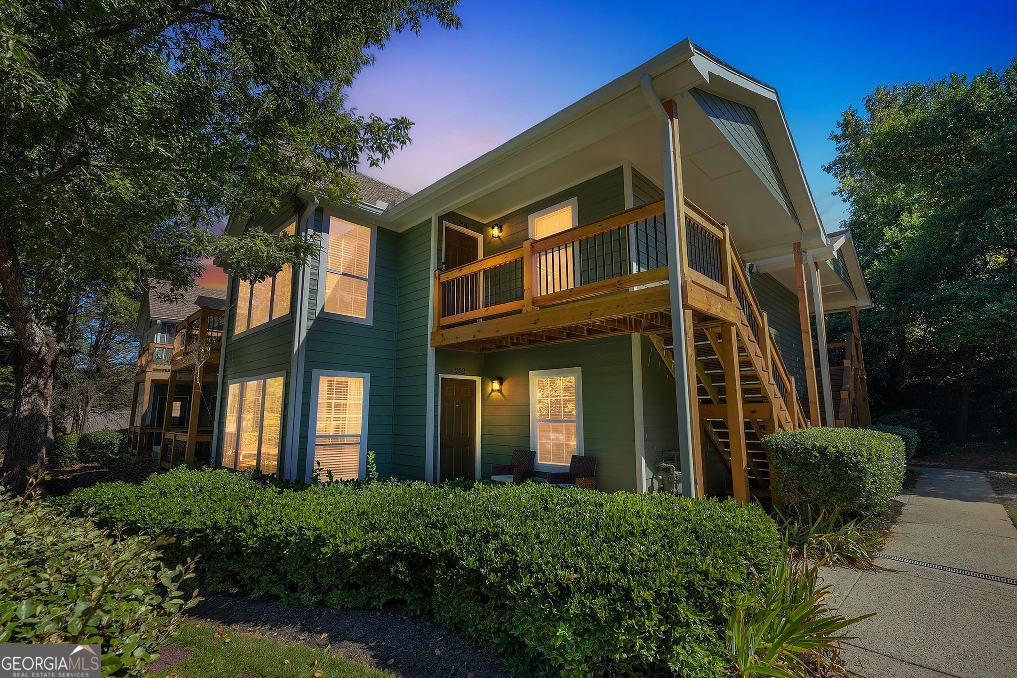 202 Berkeley Woods DR