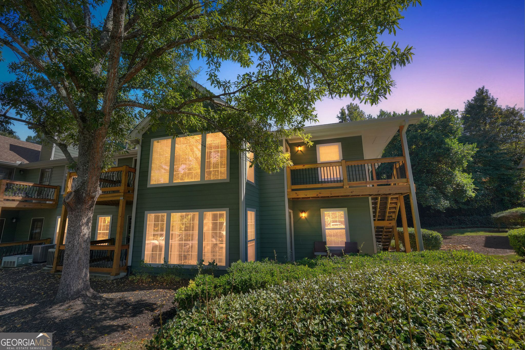 202 Berkeley Woods DR