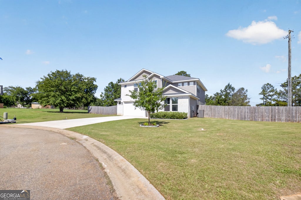 Photo of 104 Gnome Ct, perry, GA 31069 (MLS # 10837833)