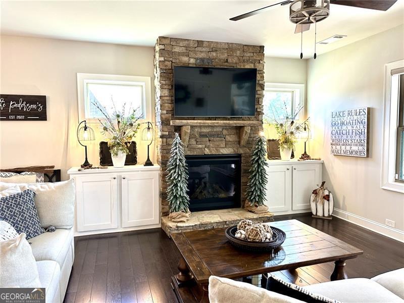 Dawson Pointe - Residential