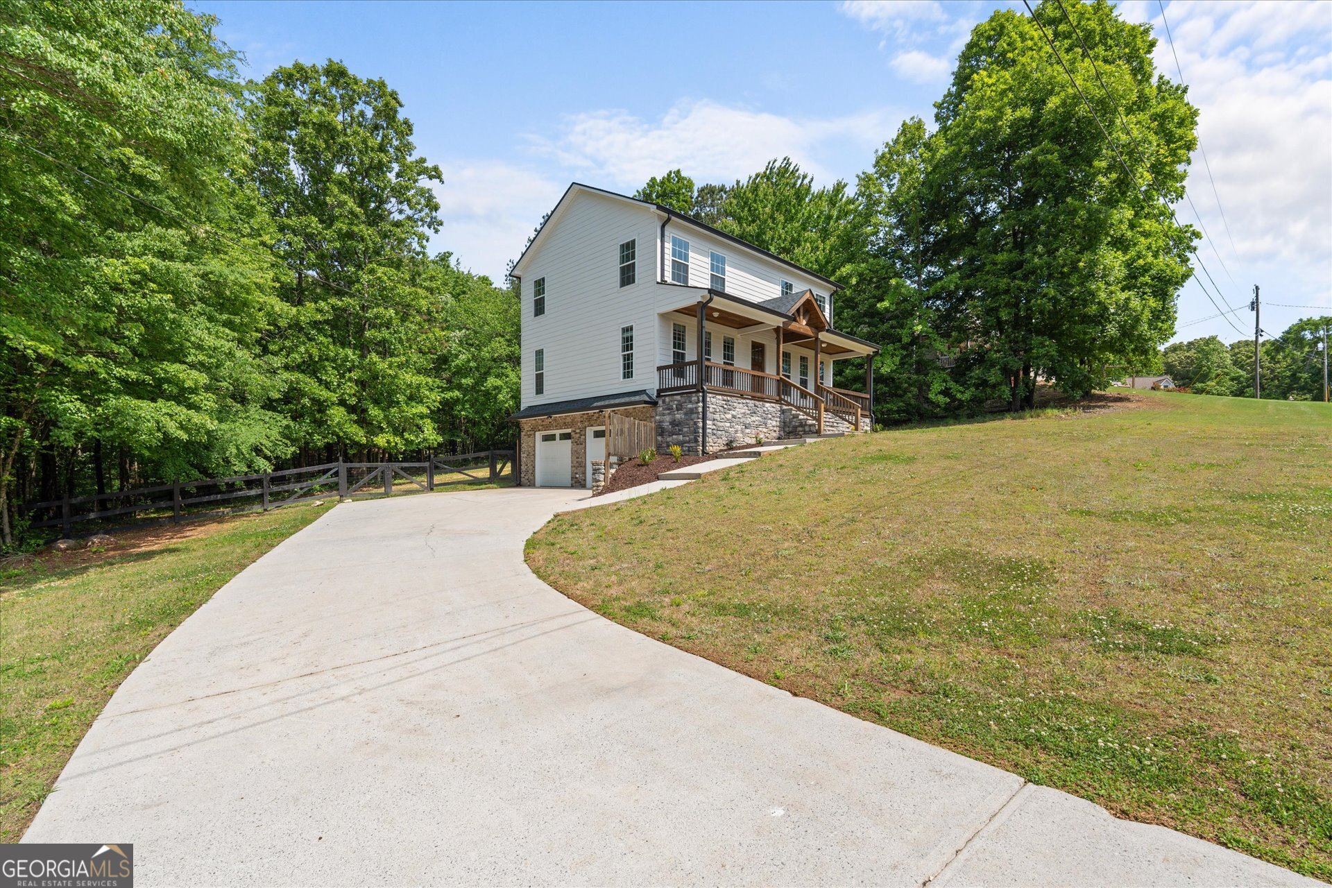 253 Mulberry LN SE