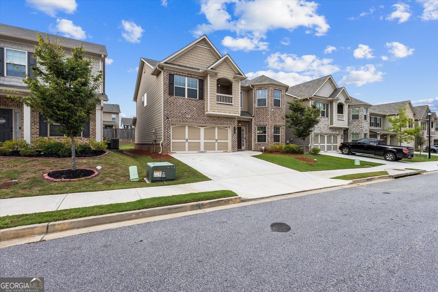 1187 Kingston Hill DR