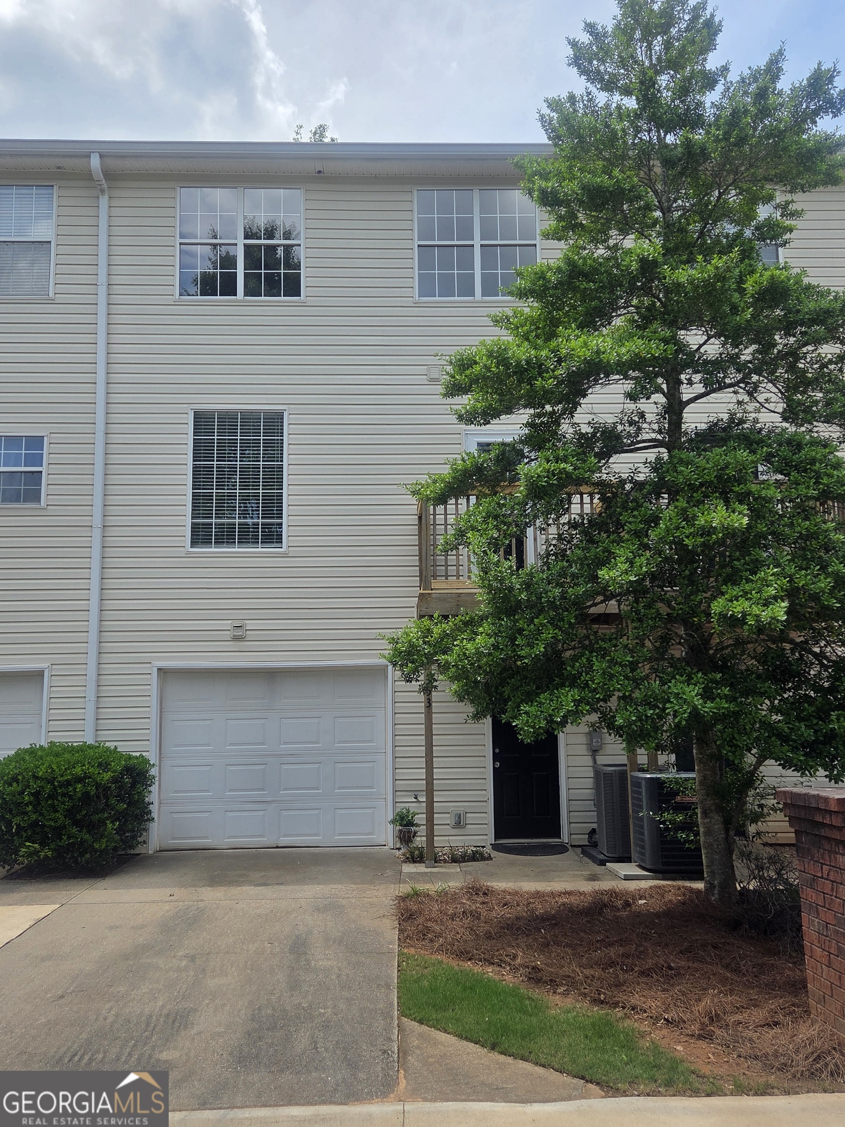 353 Smokewood WAY