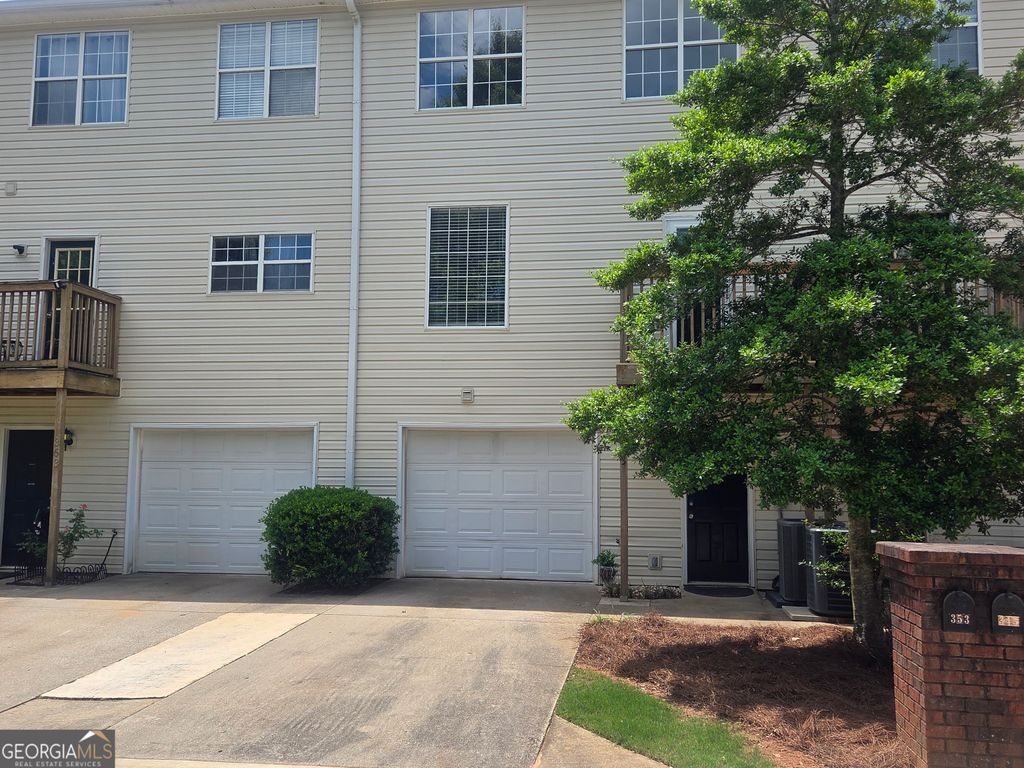 Photo of 353 Smokewood Way, Newnan, GA 30263 (MLS # 10762958)