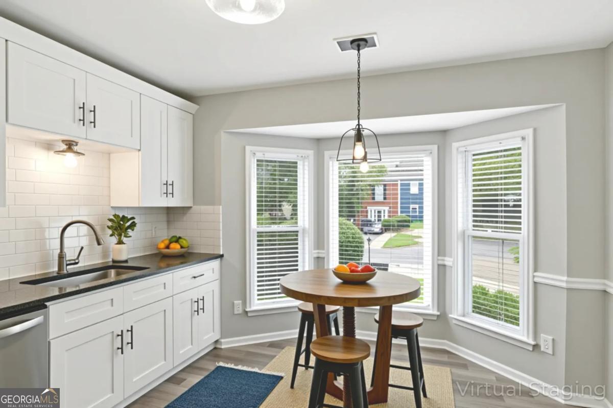 1409 Old Virginia CT SE