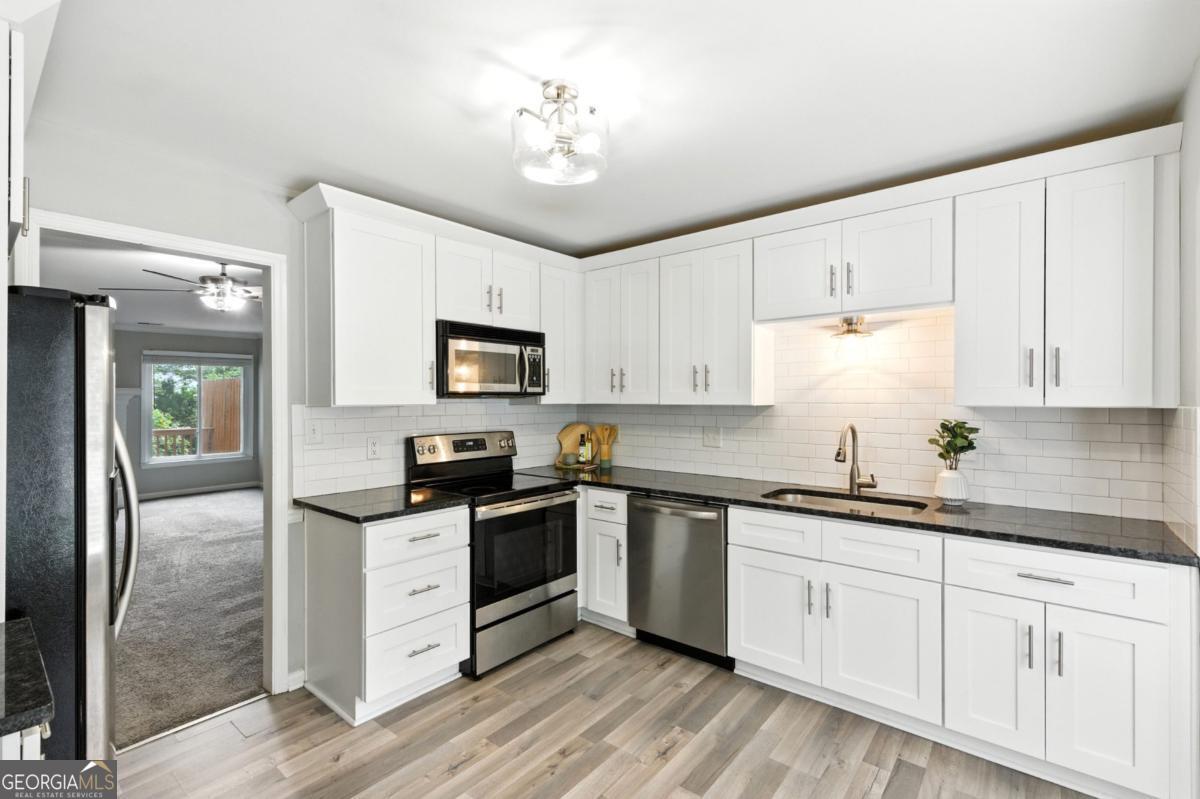 1409 Old Virginia CT SE