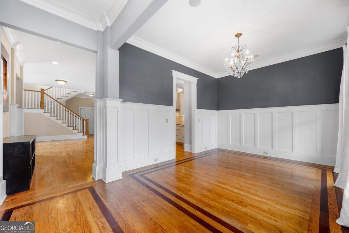 1122 Parkview PL