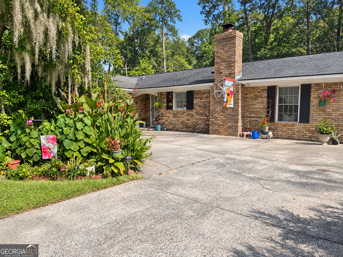 18 E Stillwood CIR