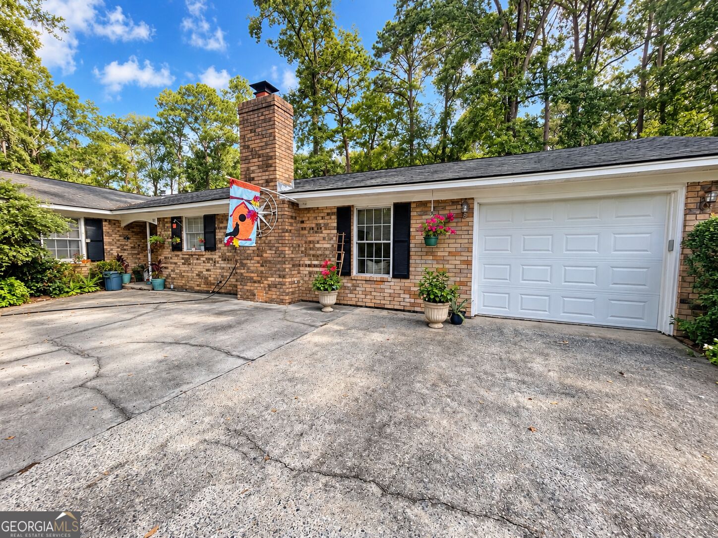 18 E Stillwood CIR