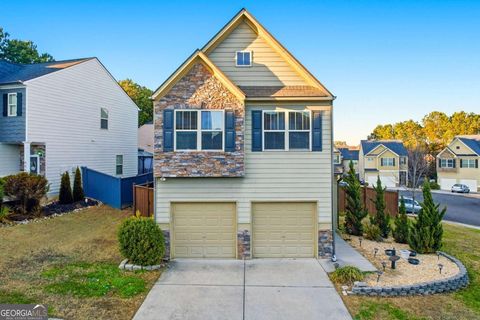 Photo of 4068 Lake Manor Way, Atlanta, GA 30349 (MLS # 10676411)