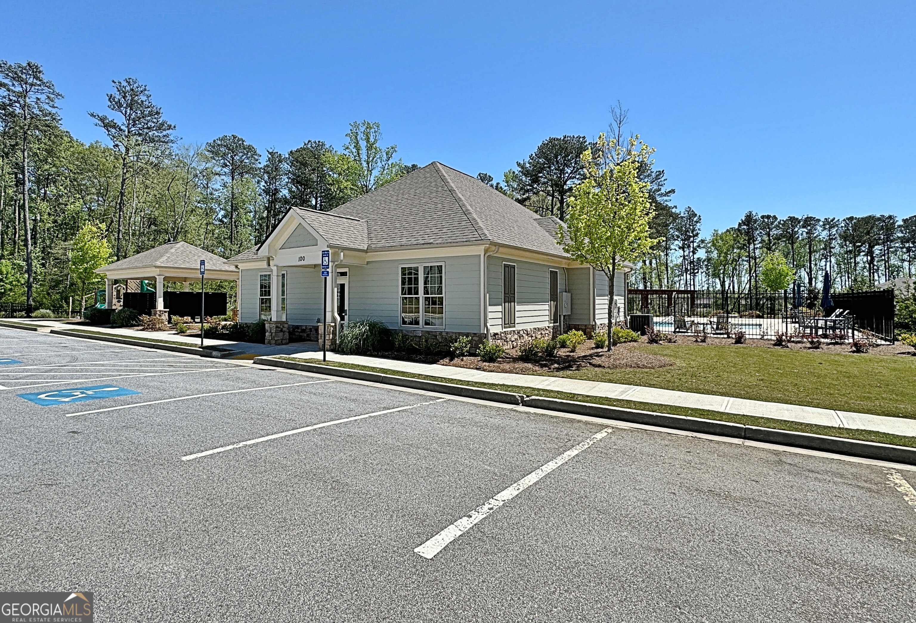 Peachtree City, Georgia 30269, United States, 5 Bedrooms Bedrooms, ,3 BathroomsBathrooms,Residential,Active,136195