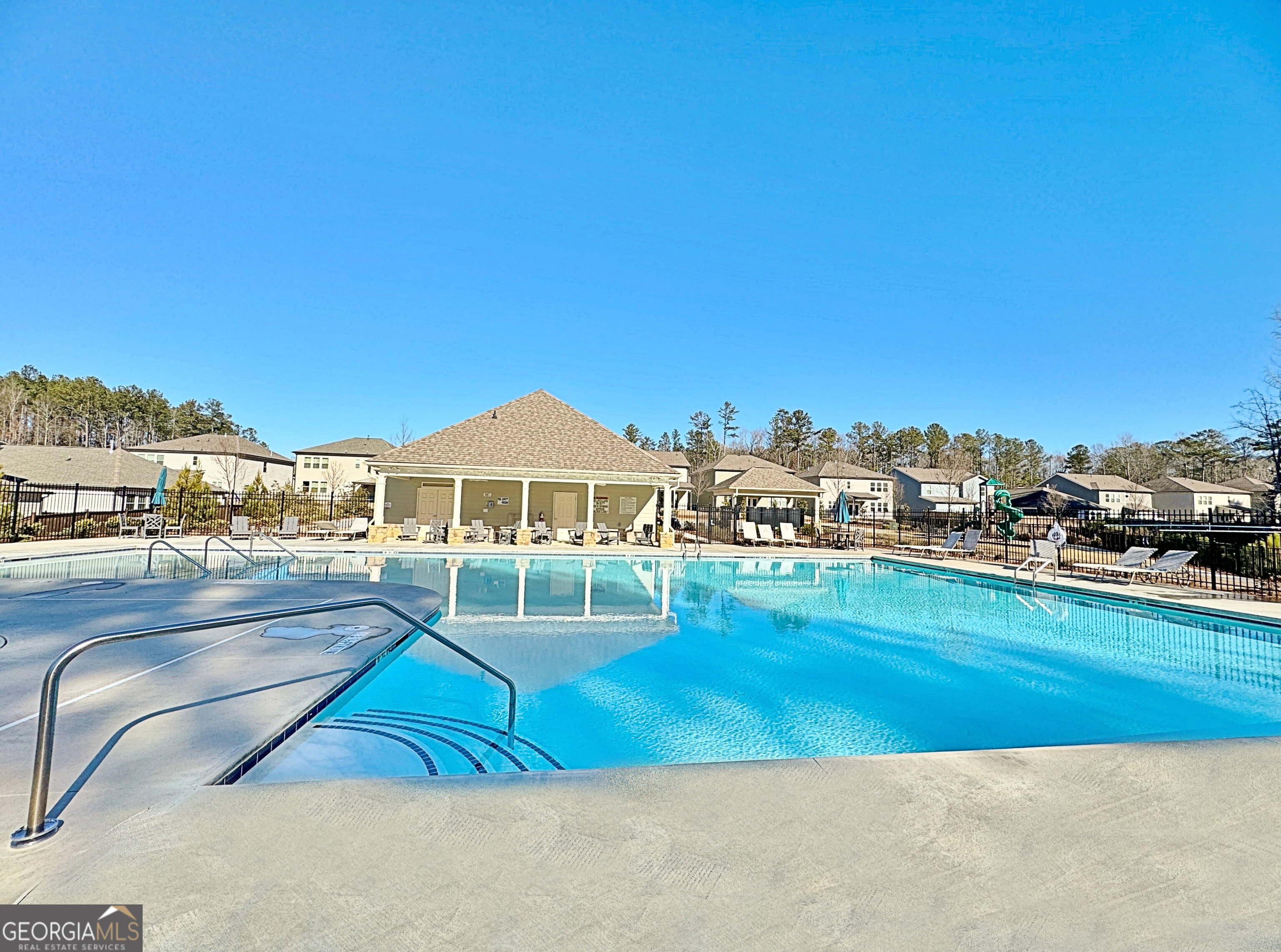 Peachtree City, Georgia 30269, United States, 5 Bedrooms Bedrooms, ,3 BathroomsBathrooms,Residential,Active,136195