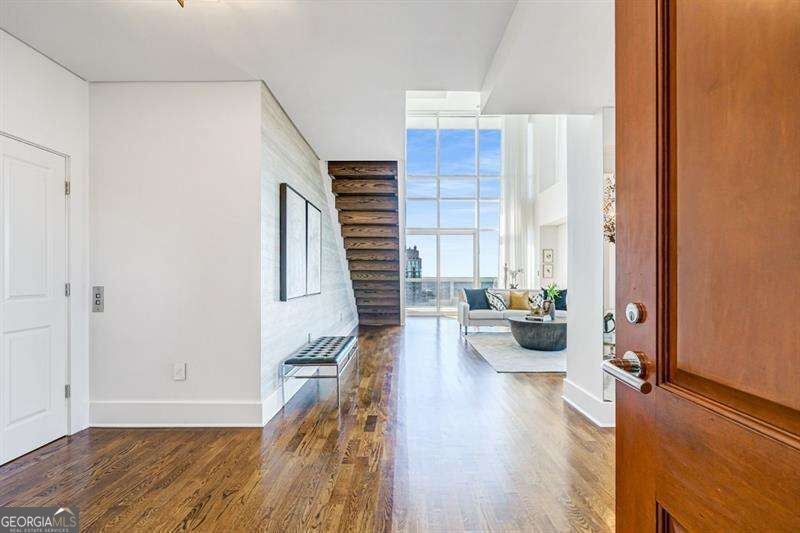 Photo of 2881 Peachtree Road NE #2405, Atlanta, GA 30305 (MLS # 10836892)
