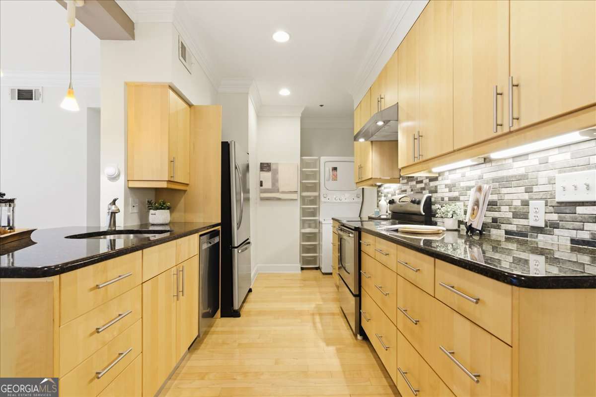 3777 Peachtree RD NE 923