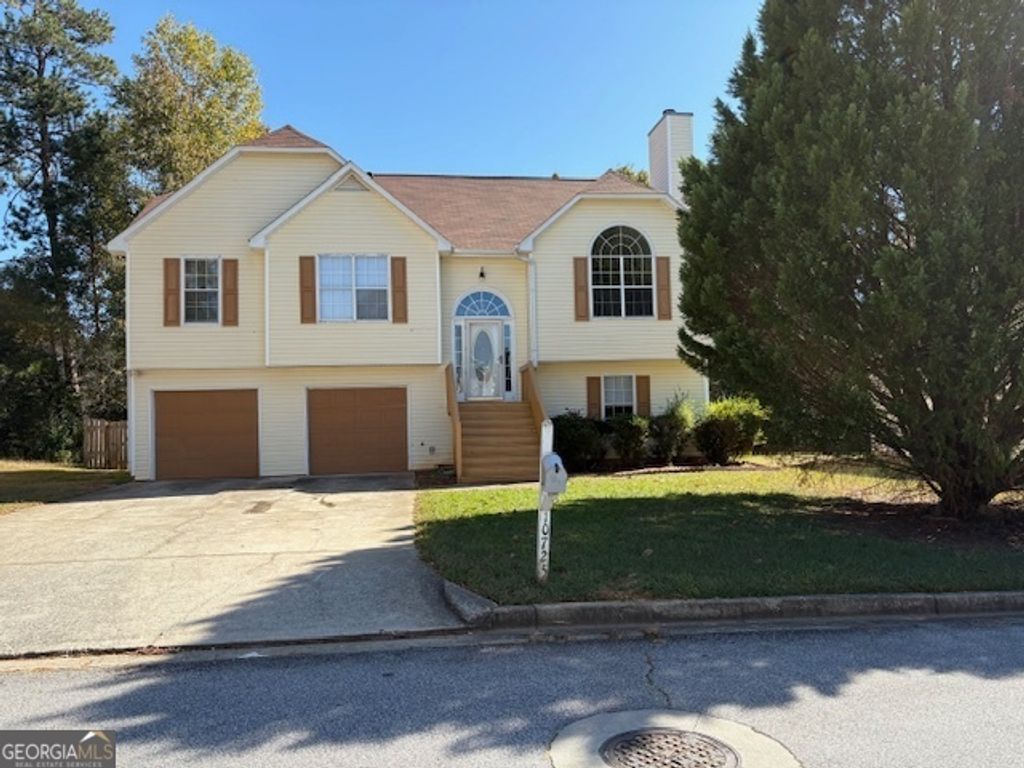 Photo of 10725 Barberry Dr, Hampton, GA 30228 (MLS # 10640281)