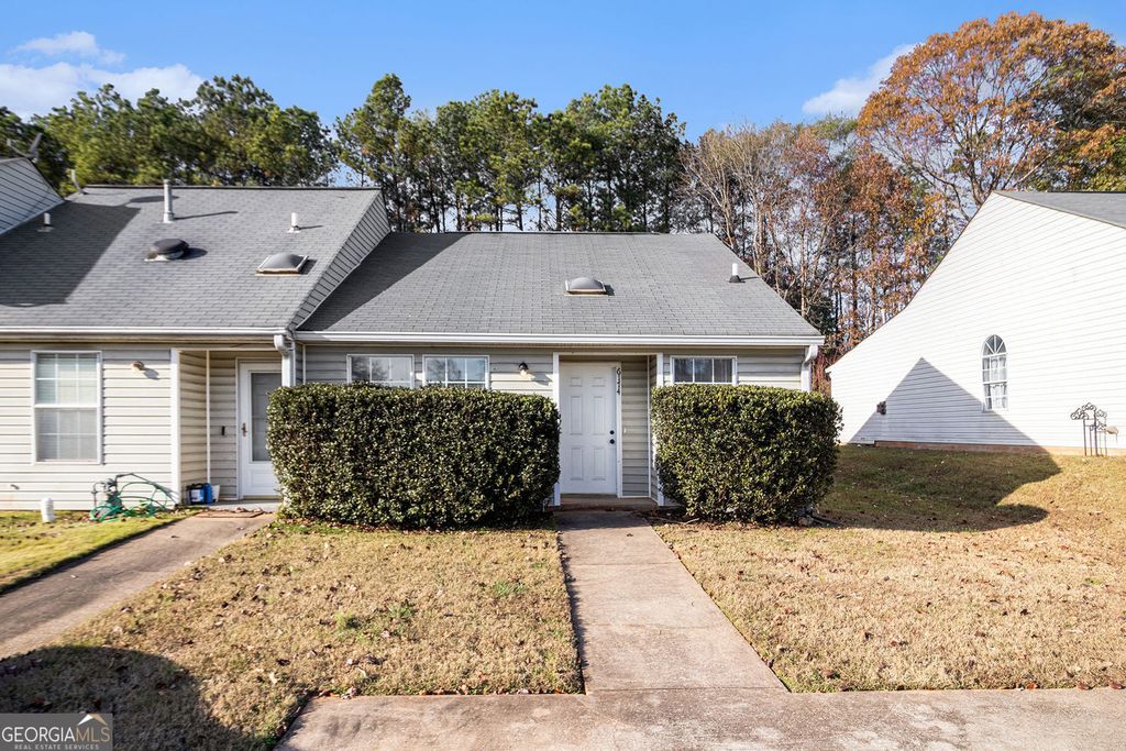 Photo of 6174 Field Stone Drive, Douglasville, GA 30134 (MLS # 10650523)