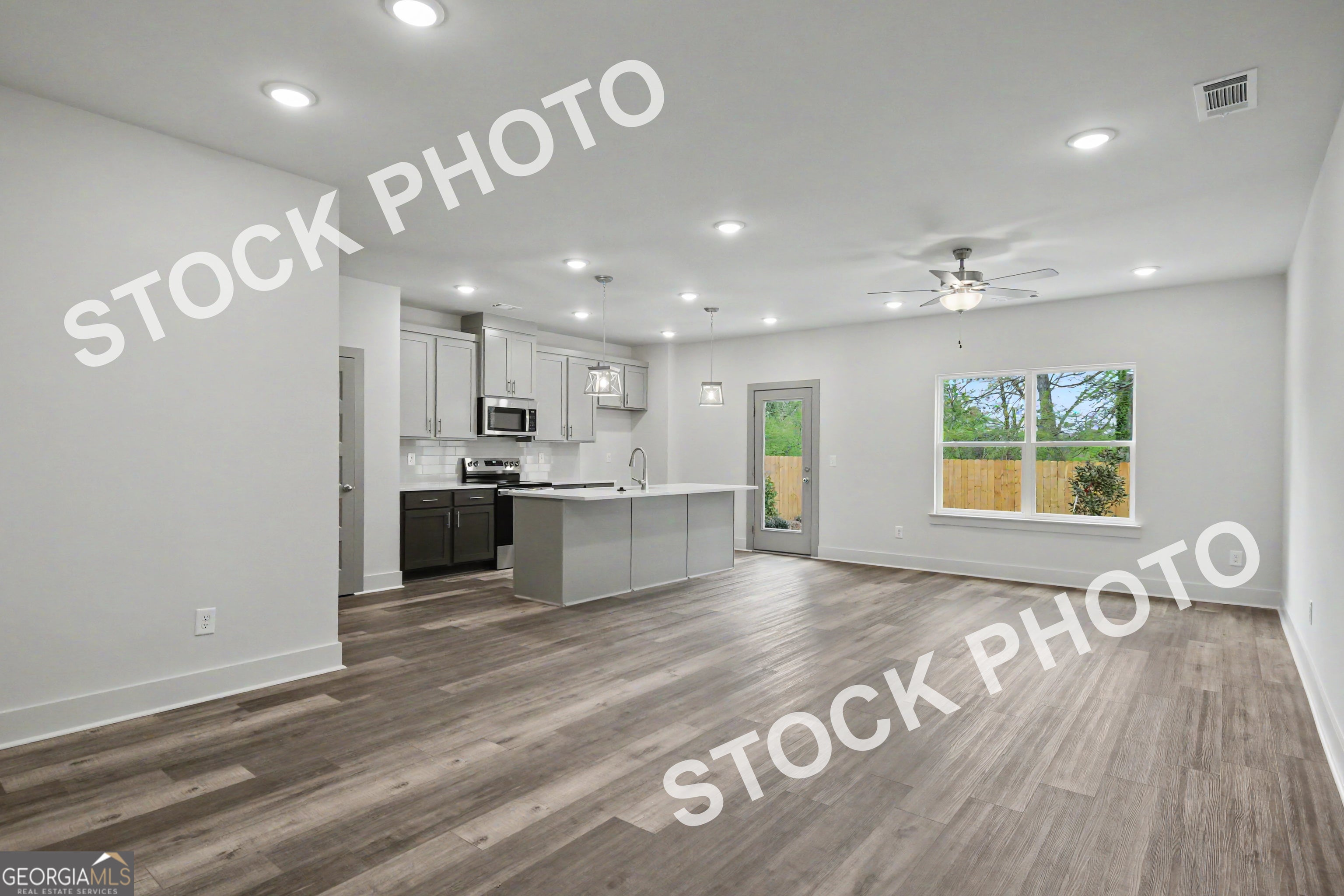 4355 Fern River BND 34