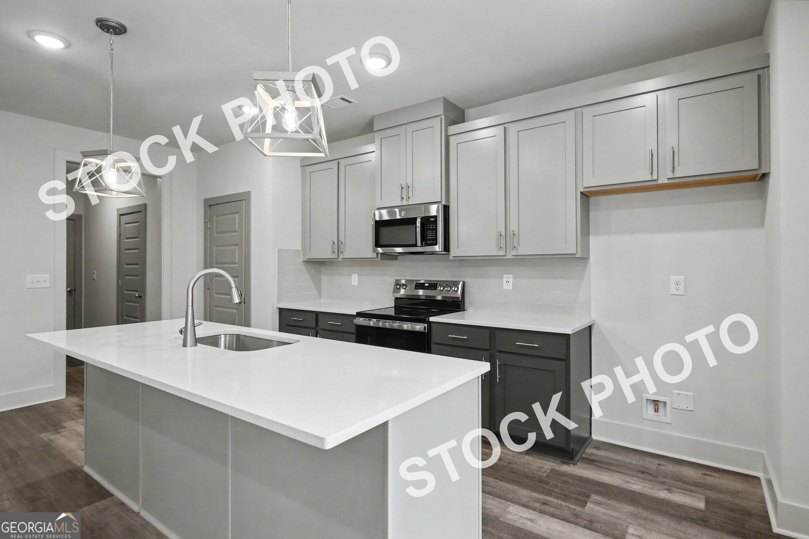4355 Fern River BND 34