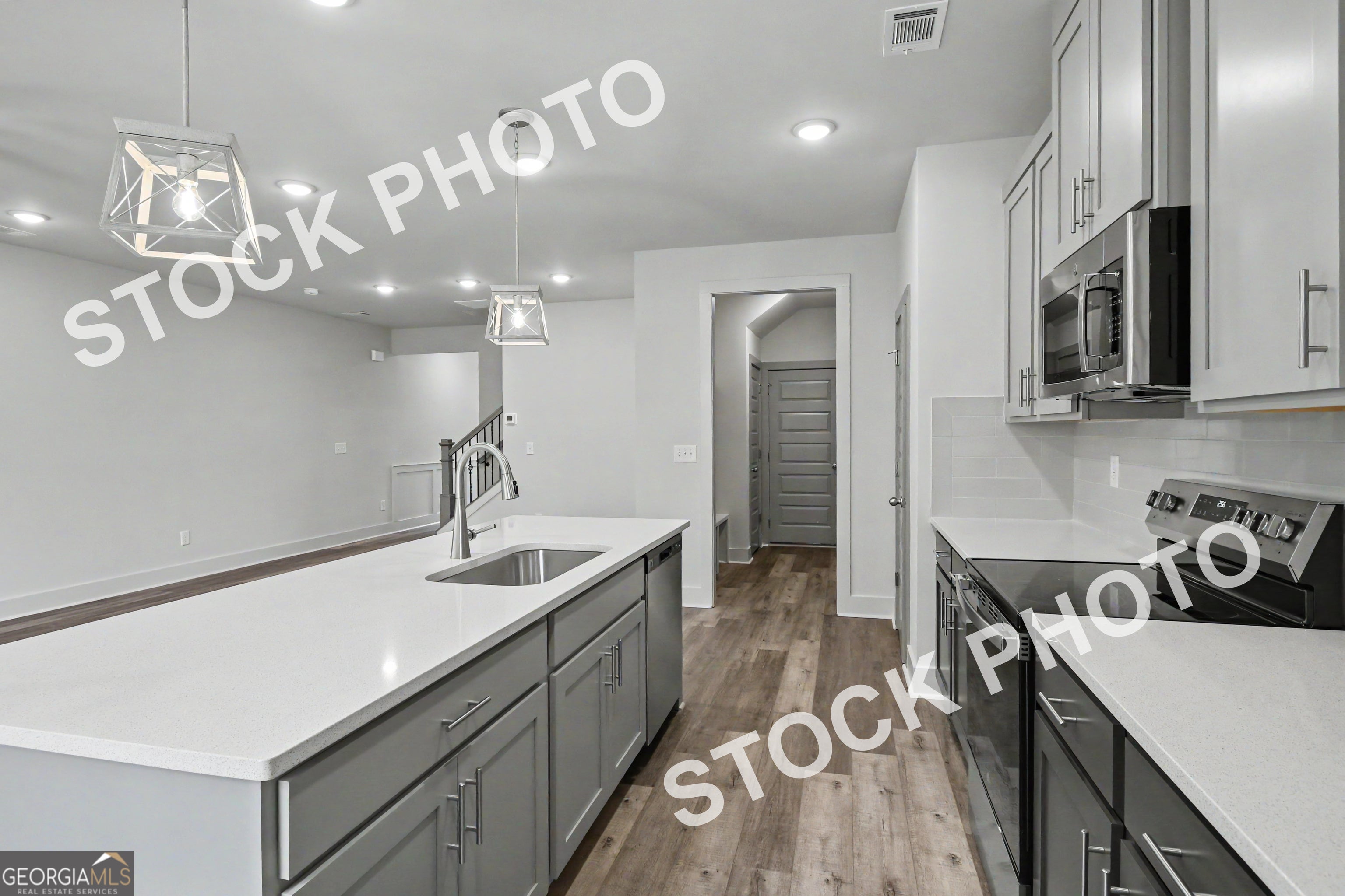4355 Fern River BND 34