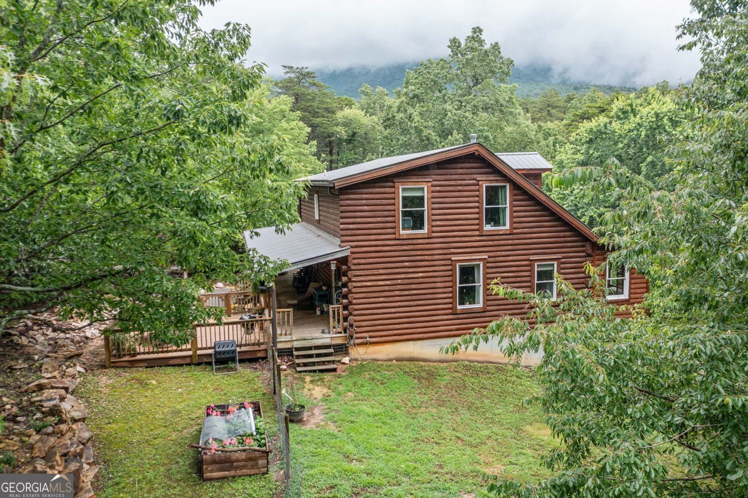 521 East Valley RD NE