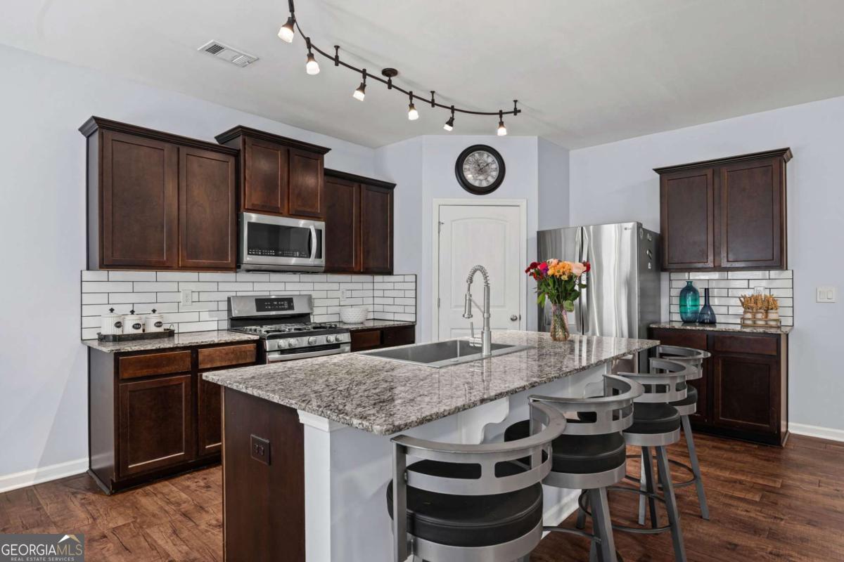 104 Woodbridge TRL