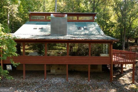 A home in Hayesville