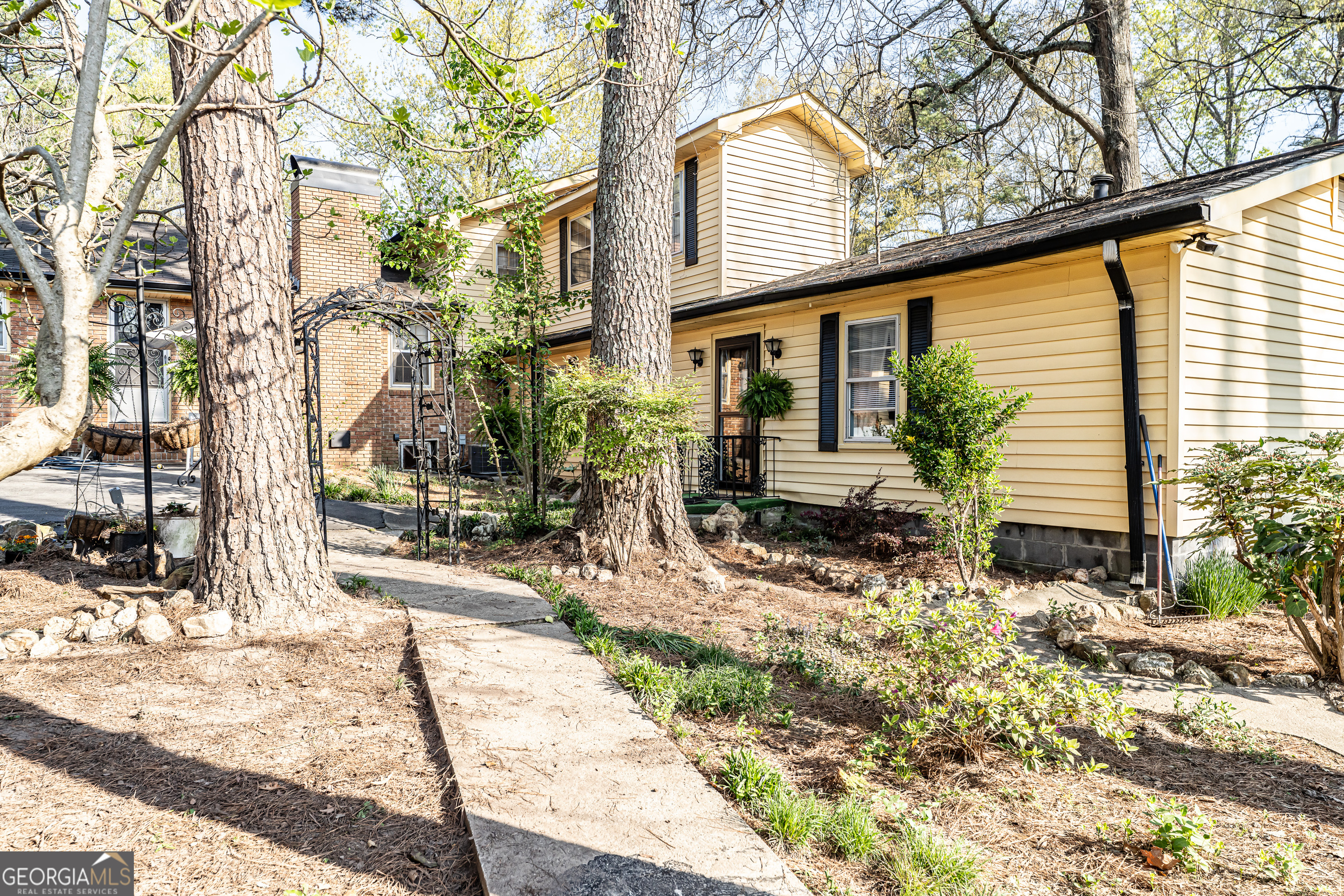 103 Rolling Oaks DR NW