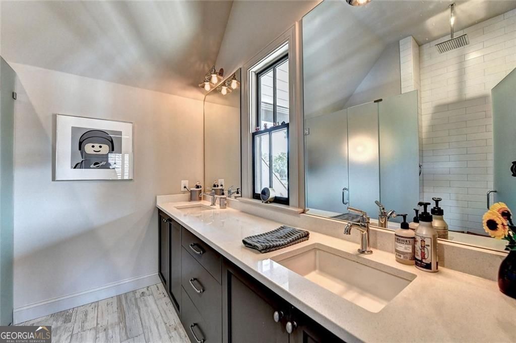 Alpharetta, Georgia 30009, United States, 3 Bedrooms Bedrooms, ,4 BathroomsBathrooms,Residential,Active,158757