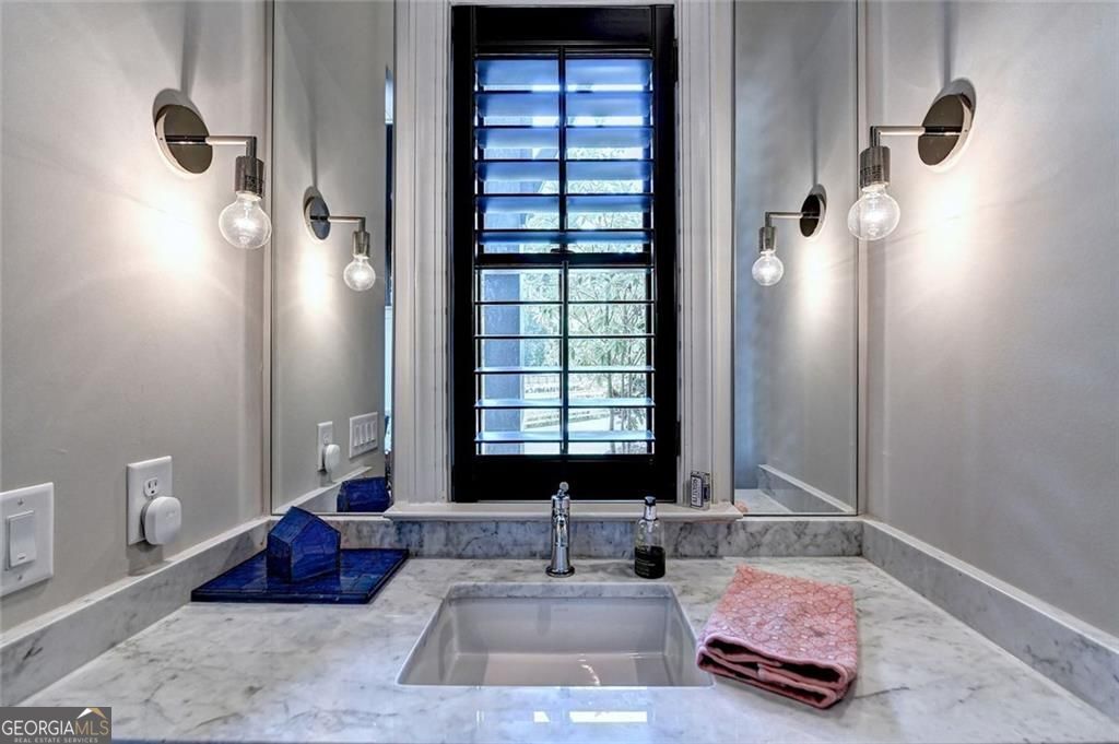 Alpharetta, Georgia 30009, United States, 3 Bedrooms Bedrooms, ,4 BathroomsBathrooms,Residential,Active,158757