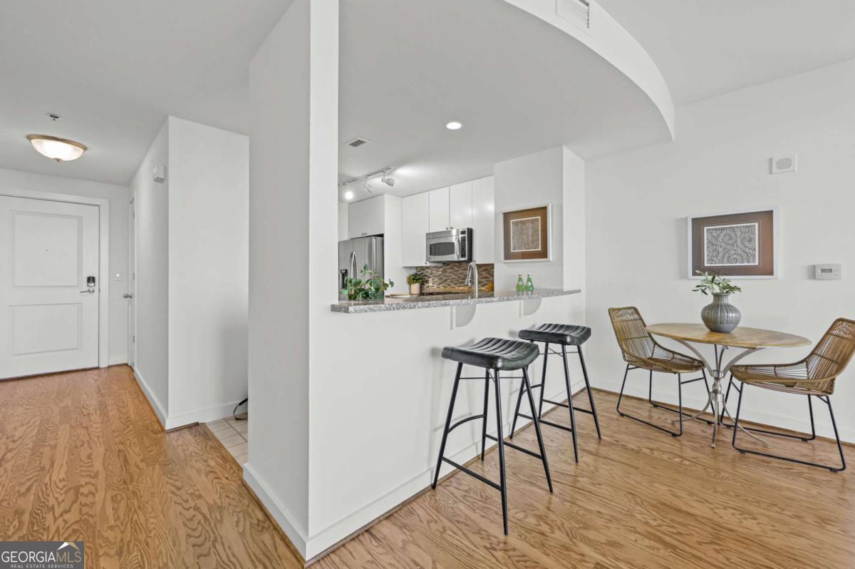 3338 Peachtree RD NE 2702