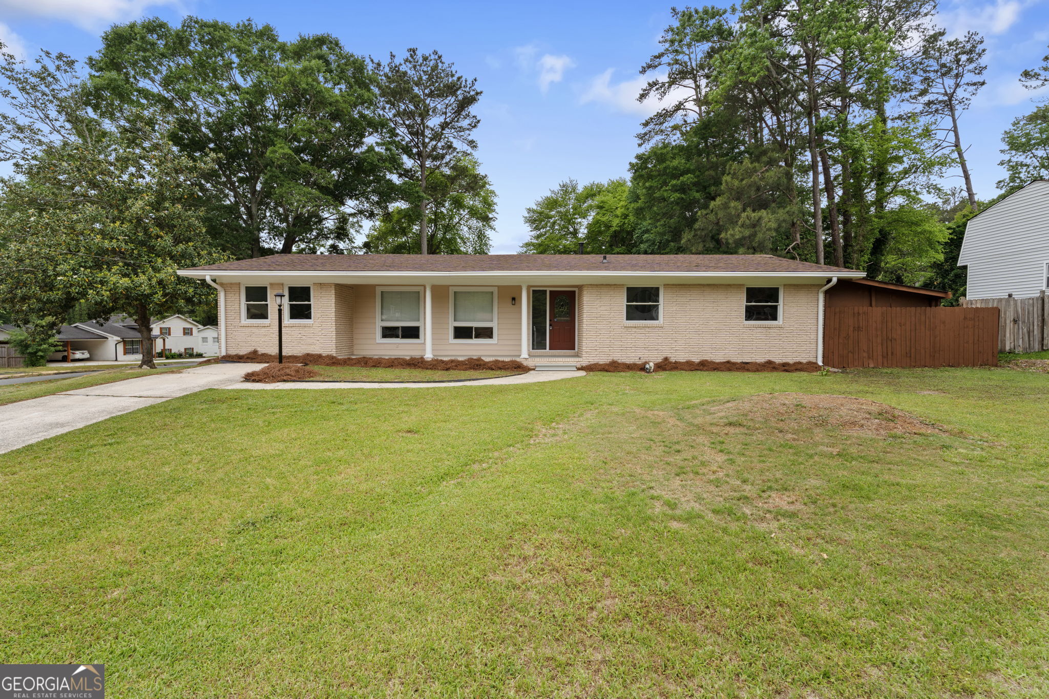 6463 Maddox RD