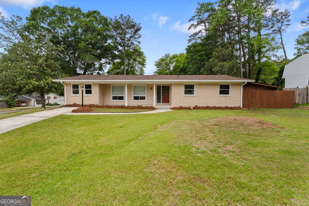 Photo of 6463 Maddox Road, Morrow, GA 30260 (MLS # 10755922)